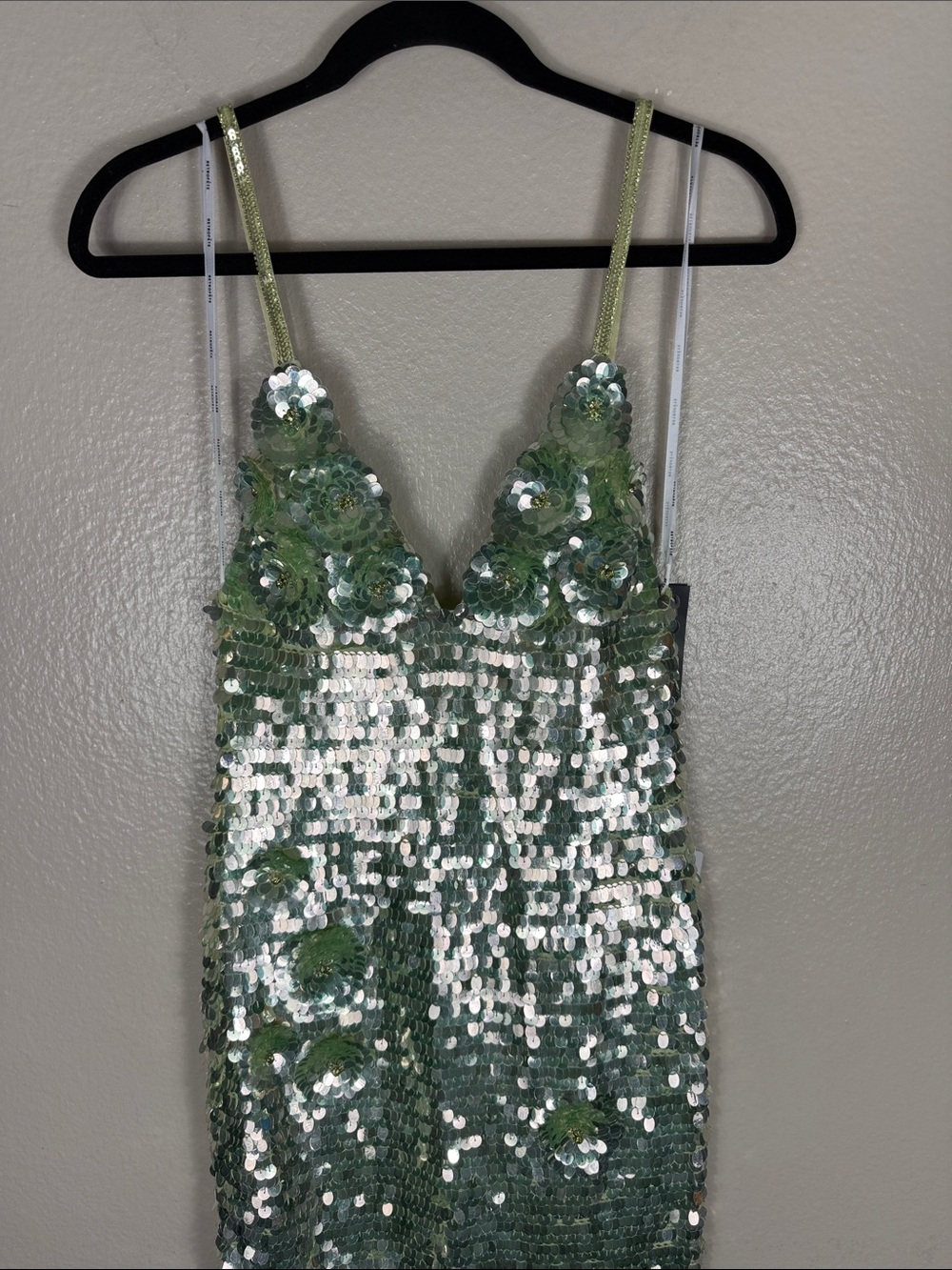 Retrofete Ines Sequin Dress in Pistachio - Picture 4 of 16